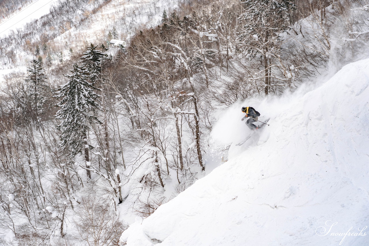 標高1,023ｍ。手稲山を知り尽くしたプロスキーヤー・中西太洋さんと行く、“マザーマウンテン”フォトセッション(^_-)-☆